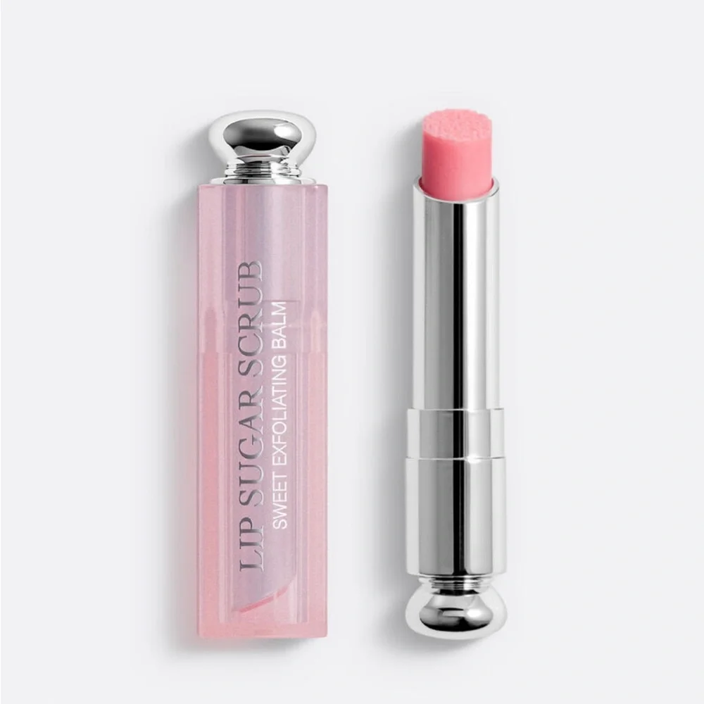 DIOR ADDICT LIP SUGAR SCRUB
Gentle Exfoliating Lip Balm-Custom Rosy
Color Effect - Picture 4 of 4